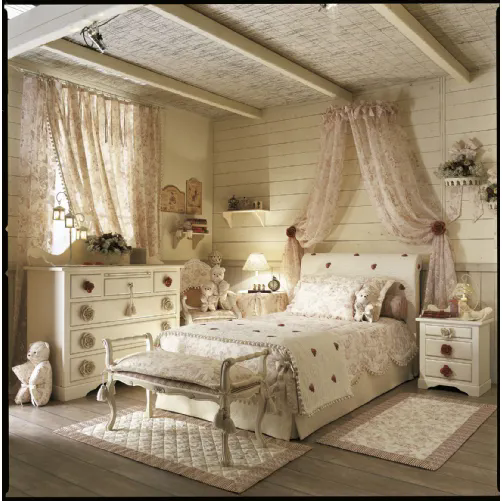 Cameretta Romantic Junior 36R in laccato opaco color avorio con maniglie a forma di rosa in tinta e rosse di Halley 
