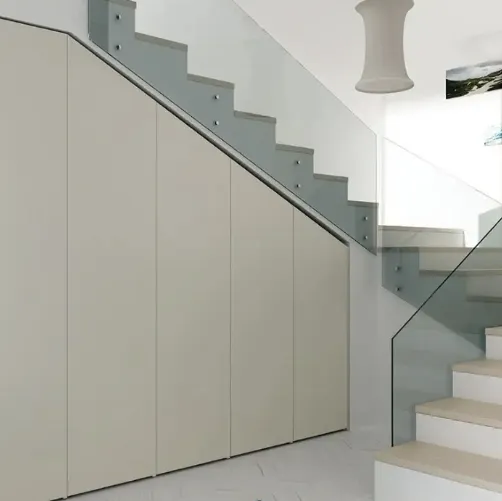 Armadio su misura per sottoscala AM10 di Moretti Compact