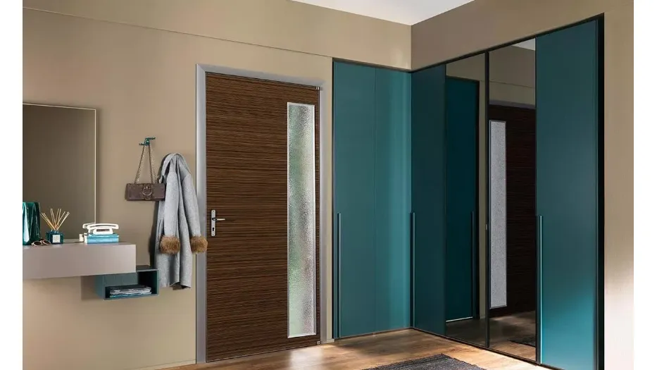 Armadio per ingresso con ante battenti in laccato opaco color pavone e specchio NC307 di Moretti Compact