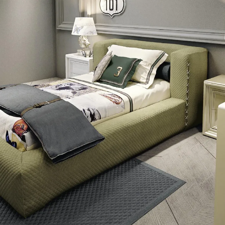 Cameretta componibile Contemporary Lovelove 40C in laccato e melaminico con letto in velluto imbottito e trapuntato di Halley 