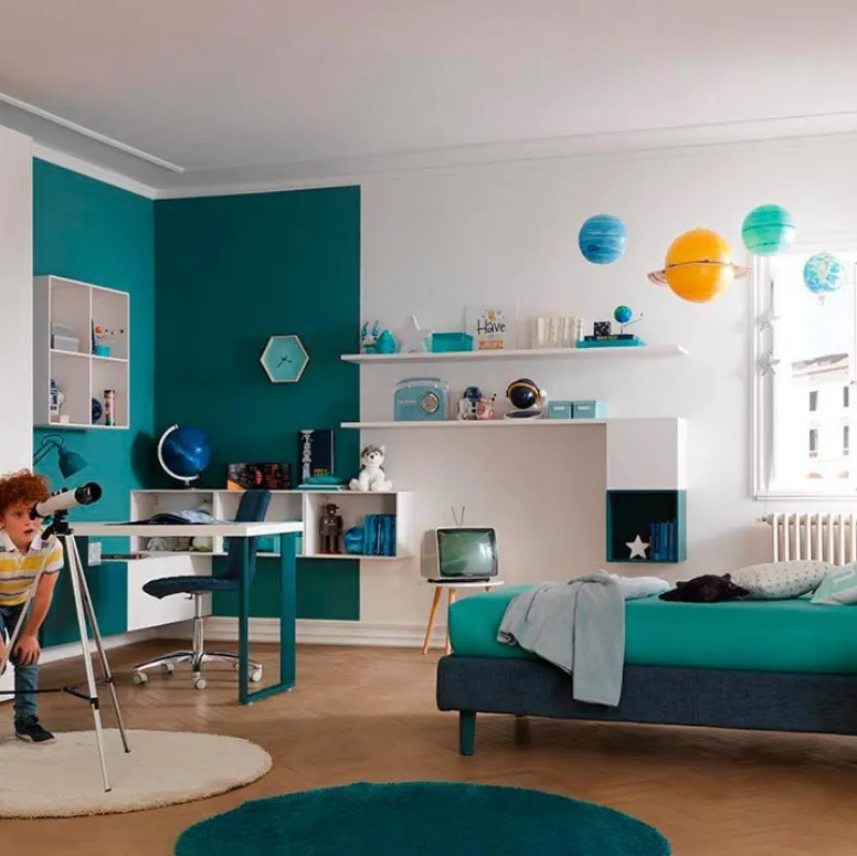 Cameretta per bambini in laccato e melaminico con letto a terra KC312 di Moretti Compact