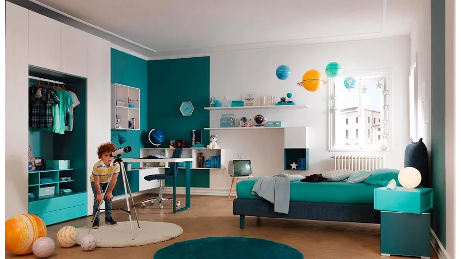 Cameretta per bambini in laccato e melaminico con letto a terra KC312 di Moretti Compact