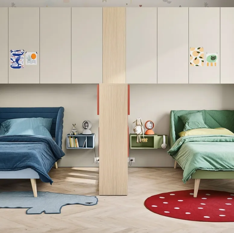 Cameretta a ponte con due letti in nicchie separate Kids space 22 in melaminico di Nidi