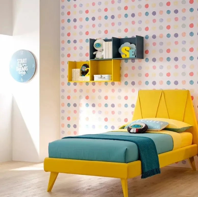 Letto singolo con testiera in tessuto dalla forma a trapezio SC203 di Moretti Compact