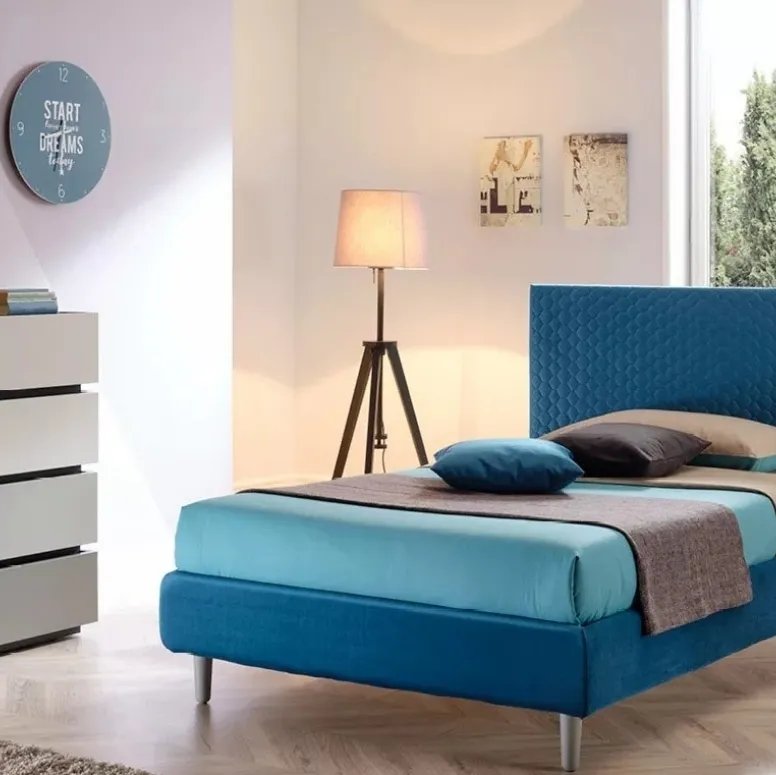 Letto singolo in tessuto con testiera trapuntata SC209 di Moretti Compact