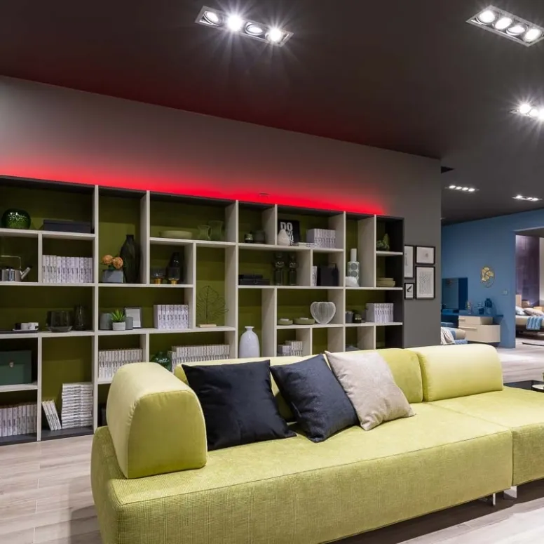 Libreria a muro in laccato opaco e melaminico LV120 di Moretti Compact