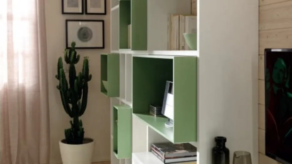 Parete attrezzata in laccato opaco Flora e nobilitato frassino bianco LV102 di Moretti Compact