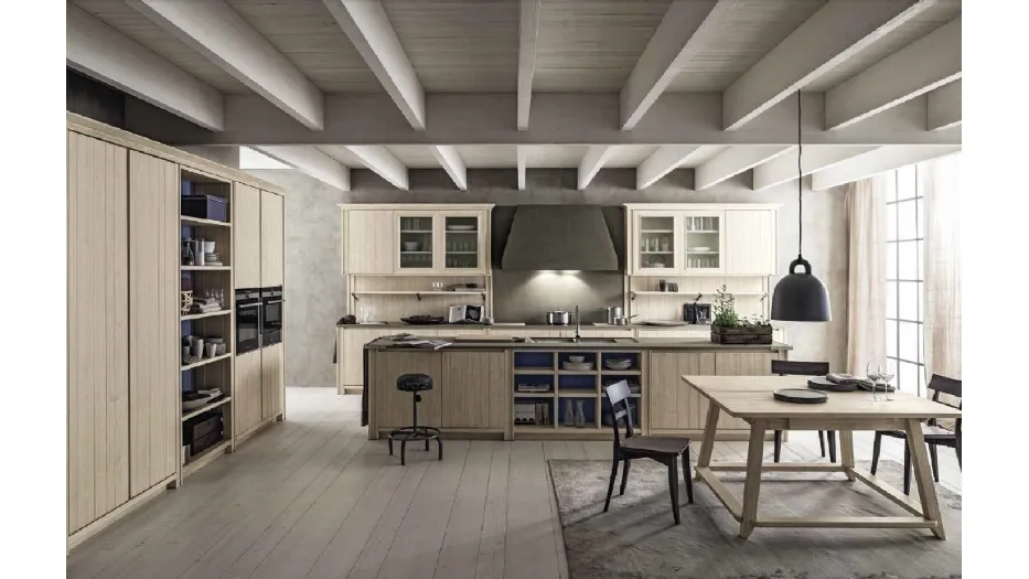 Cucina Classica con isola in legno finitura bianco perla e top in ecocemento finitura fumo Maestrale M01 di Scandola