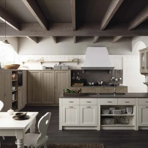 Cucina Classica con penisola in legno con finitura Neve e Nocciola con top in pietra Tabià T01 di Scandola